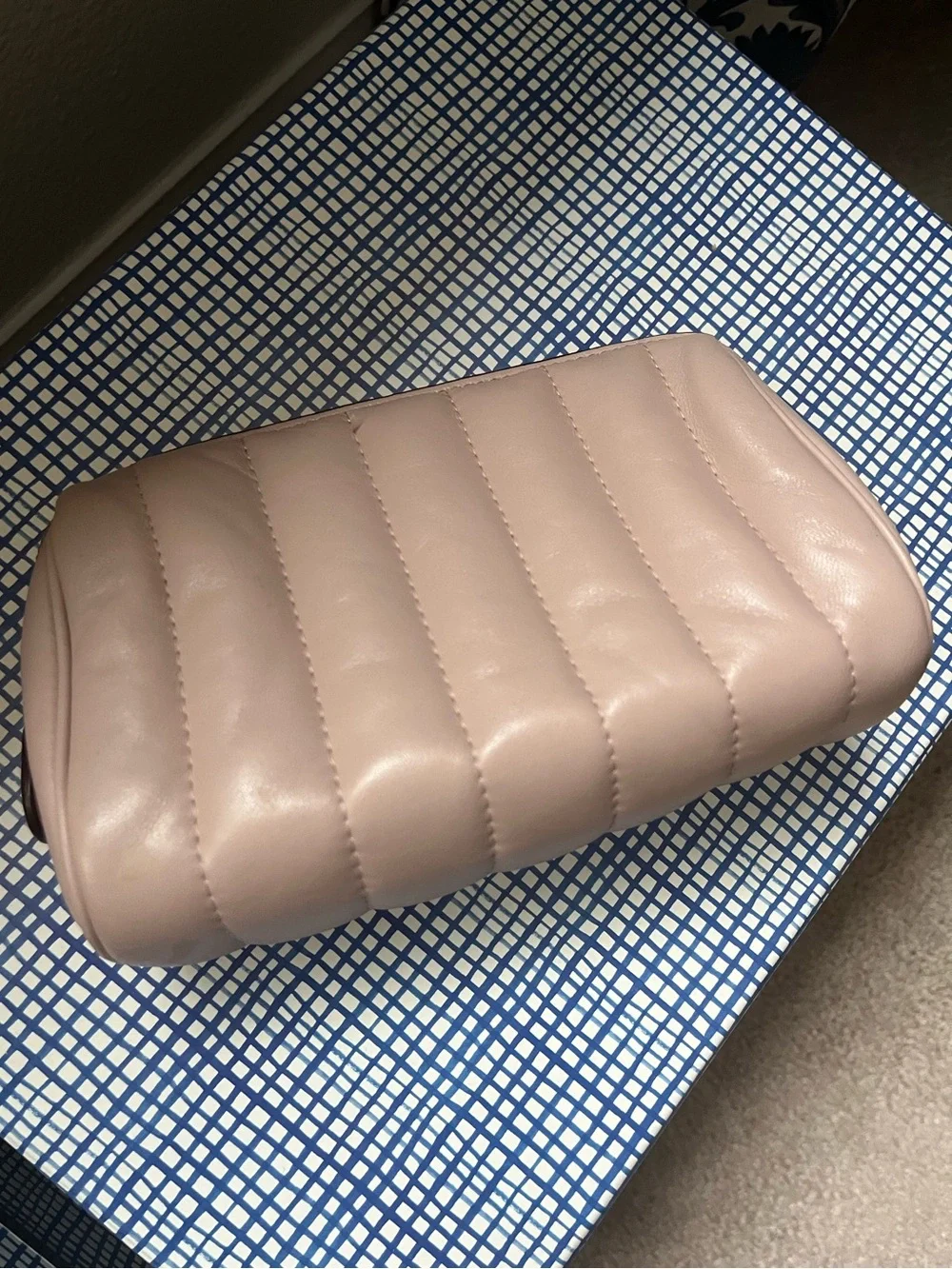Coach Cosmetic Case 17 Puffy Linear Quilting